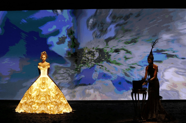 Dress Projection Mapping