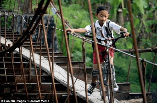 Children use an aqueduct