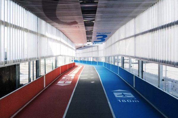 running tracks in airport