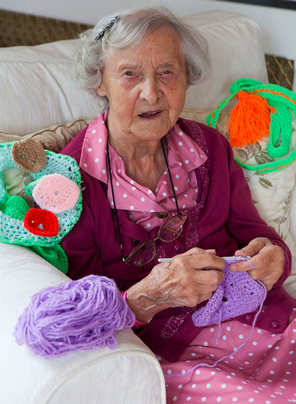 104-Year-Old Grandma Yarn-Bombs