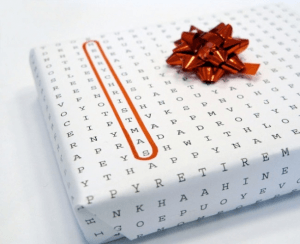 どんな記念日にも使える包装紙 - Crossword Puzzle Wrapping Paper -