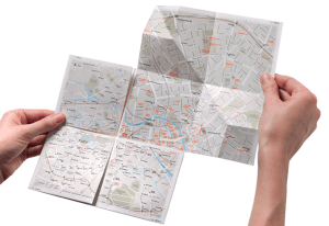 単純だけどすごい！紙なのに拡大できる画期的な地図 - map²