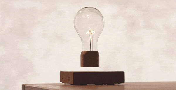 エジソンに見せたい。浮いたまま光るシンプルな電球